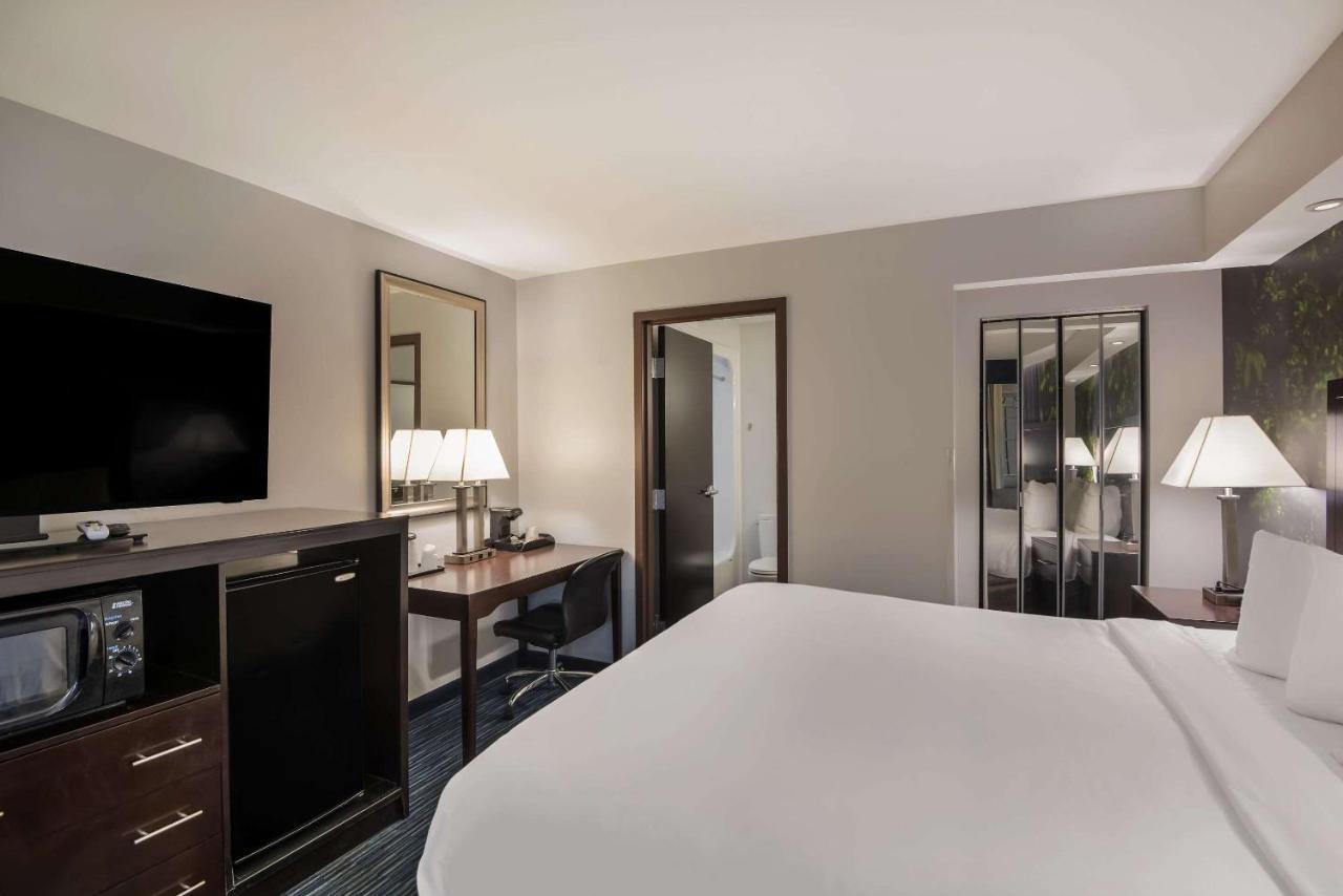 Hotel Clarion Pointe Downtown Syracuse
